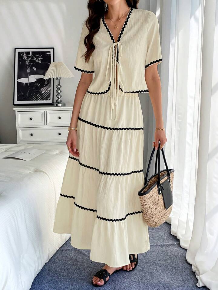 Contrast Scallop Detail Top & Skirt Set